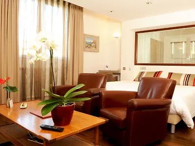 比利牛斯酒店 酒店 4*