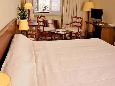 比利牛斯酒店 4* 圣让皮耶德波尔